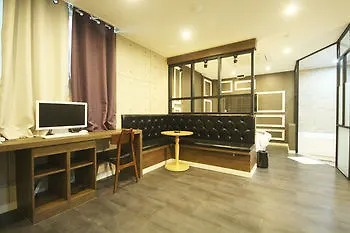 하루 호텔 김해 2*,